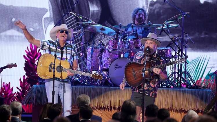 CMA Awards Tribute to Jimmy Buffett (with videos)