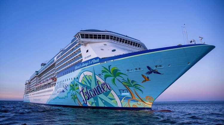 Recent photos of the Margaritaville at Sea Islander
