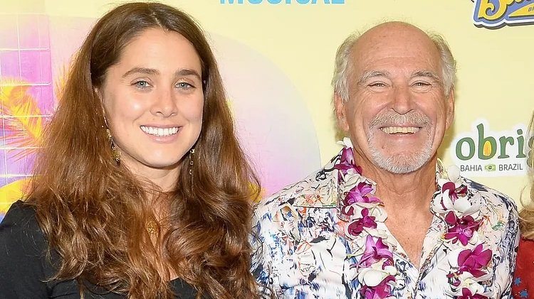 Delaney Buffett shares video of Jimmy Buffett